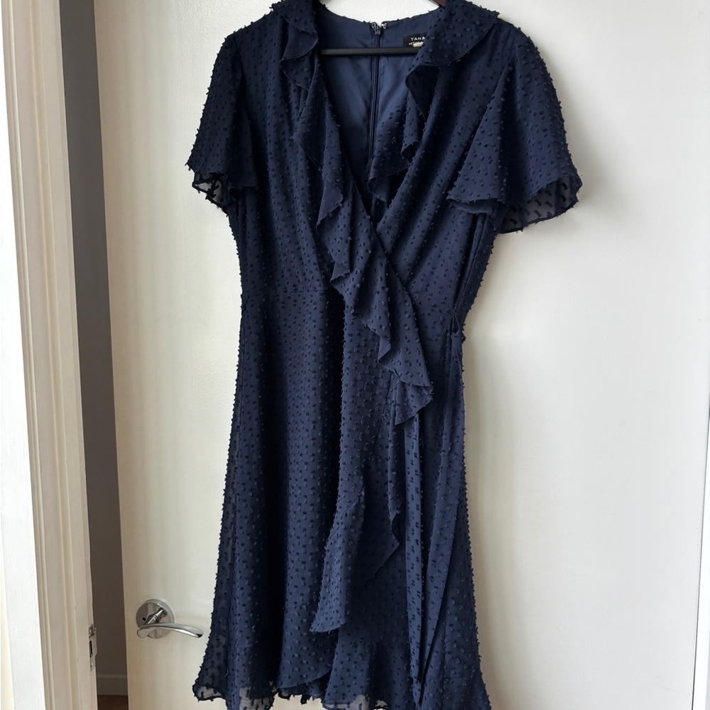 Tahari Arthur S. Levine Swiss Dot Ruffle Dress – Size 10